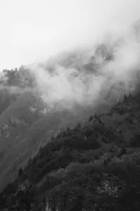 Return journey from Italy. Tired, exhausted and little time outside the car. Solution – photograph the mountains out of the car.